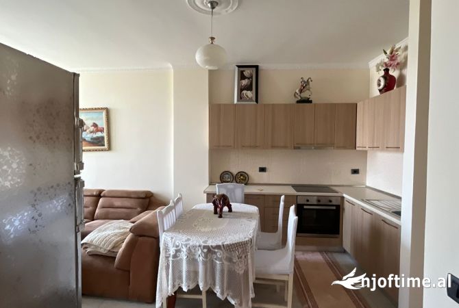 Shtepi me qera 2+1 ne Tirane - 500 Euro