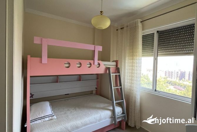 Shtepi me qera Apartament ne Tirane, 2+1, Mobilimi E mobiluar, Pagesa 500  Euro.