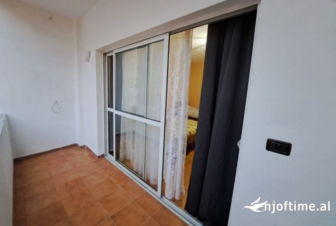 Shtepi me qera Apartament ne Tirane, 1+1, Mobilimi E mobiluar, Pagesa 550  Euro.