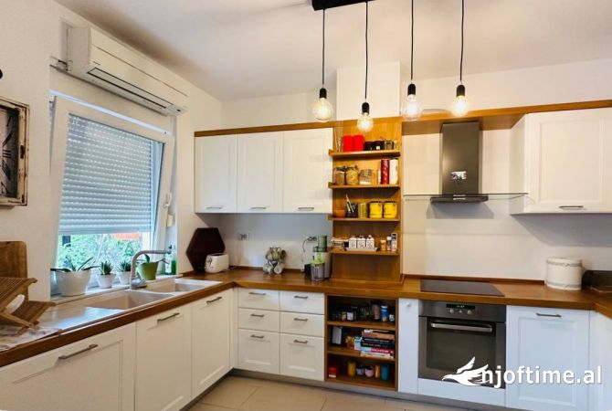 Shtepi ne shitje 2+1 ne Tirane - 420,000 Euro