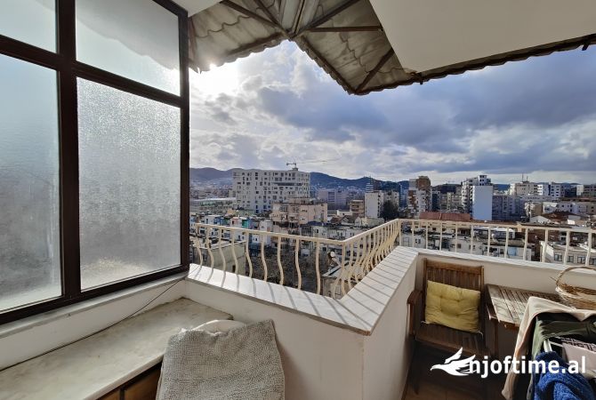 Shtepi me qera Apartament ne Tirane, 2+1, Mobilimi E mobiluar, Pagesa 800  Euro.