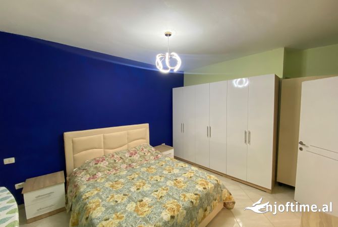 Shtepi me qera 4+1 ne Tirane - 800 Euro