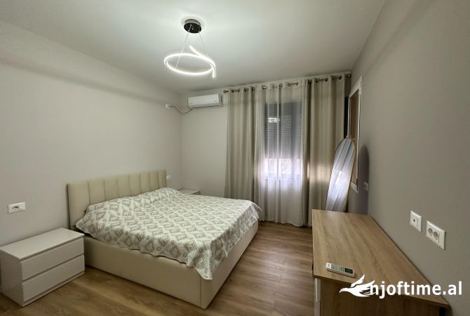 Shtepi me qera 2+1 ne Tirane - 800 Euro