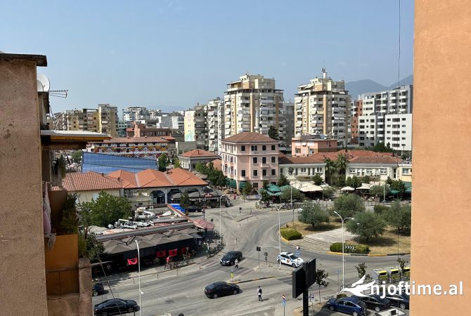 Shtepi me qera Apartament ne Tirane, 1+1, Mobilimi E mobiluar, Pagesa 800  Euro.