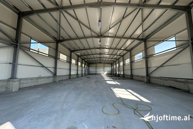 Ambient biznesi ne shitje 4+1 ne Tirane - 3,400 Euro