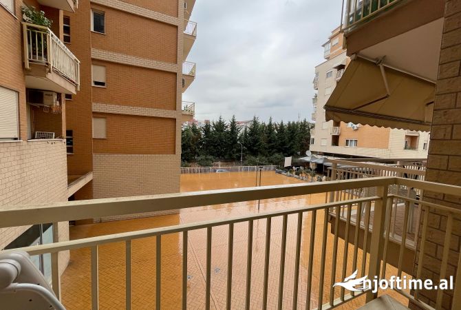 Shtepi ne shitje Apartament ne Tirane, 2+1, Mobilimi E mobiluar, Pagesa 192,000  Euro.