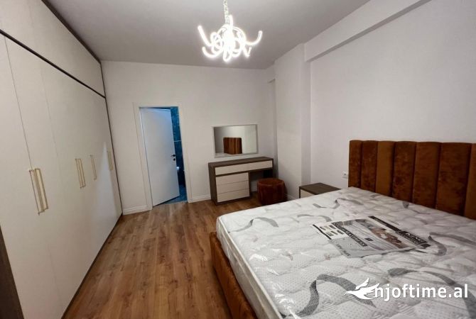 Shtepi me qera 2+1 ne Tirane - 1,200 Euro