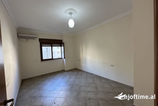 Shtepi me qera 2+1 ne Tirane - 700 Euro