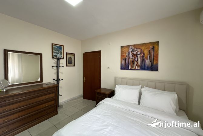 Shtepi me qera Apartament ne Tirane, 1+1, Mobilimi E mobiluar, Pagesa 500  Euro.