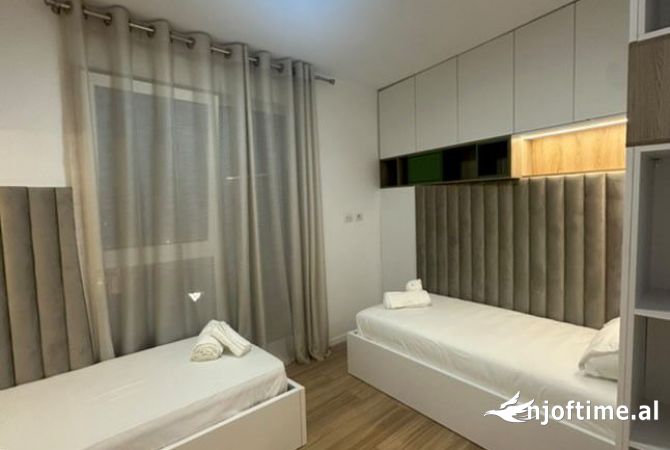 Shtepi me qera 2+1 ne Tirane - 800 Euro