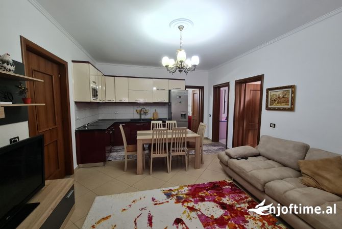 Shtepi me qera 2+1 ne Tirane - 50,000 Leke