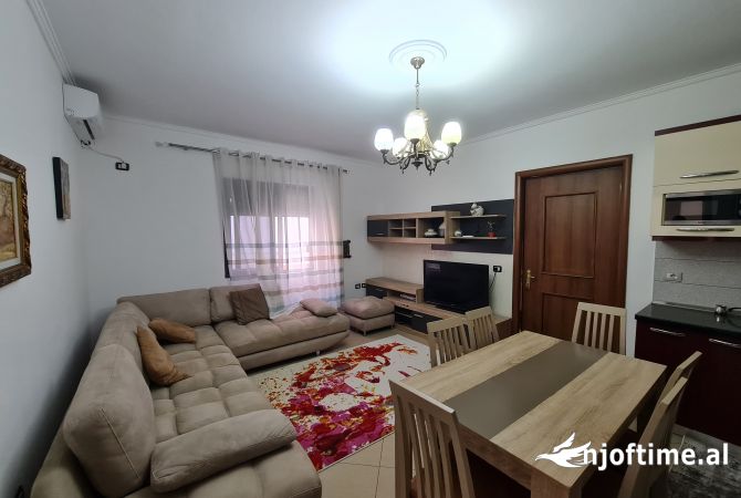 Shtepi me qera 2+1 ne Tirane - 50,000 Leke