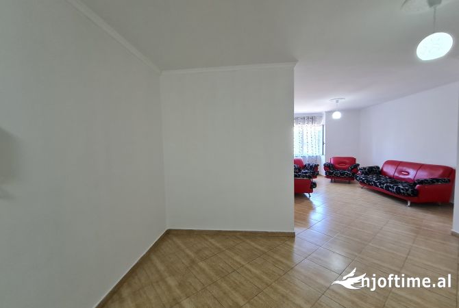 Shtepi ne shitje 1+1 ne Tirane - 92,000 Euro
