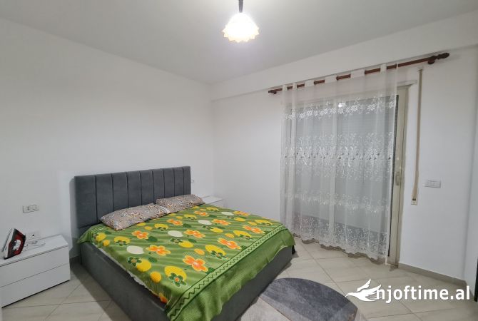 Shtepi me qera 2+1 ne Tirane - 430 Euro
