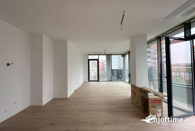 Ambient biznesi me qera 3+1 ne Tirane - 150,000 Leke