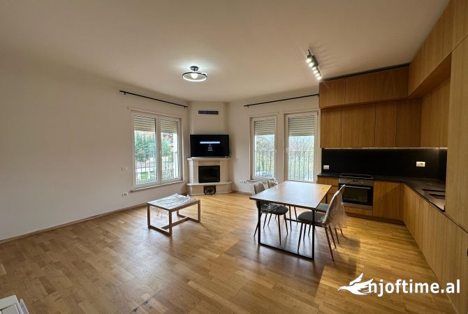 Shtepi me qera 2+1 ne Tirane - 1,200 Euro