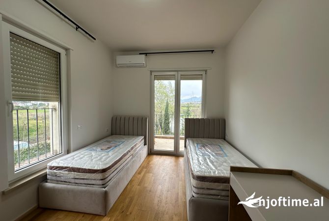 Shtepi me qera Apartament ne Tirane, 2+1, Mobilimi Pjeserisht e mobiluar, Pagesa 1,200  Euro.