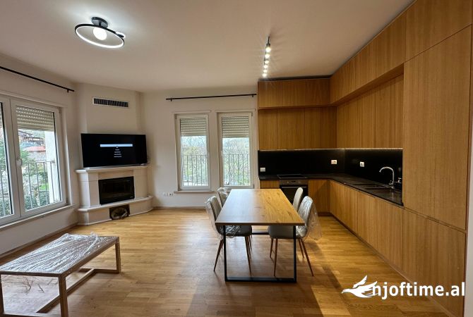 Shtepi me qera 2+1 ne Tirane - 1,200 Euro