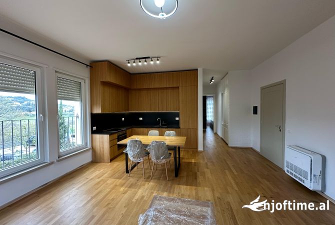 Shtepi me qera 2+1 ne Tirane - 1,200 Euro