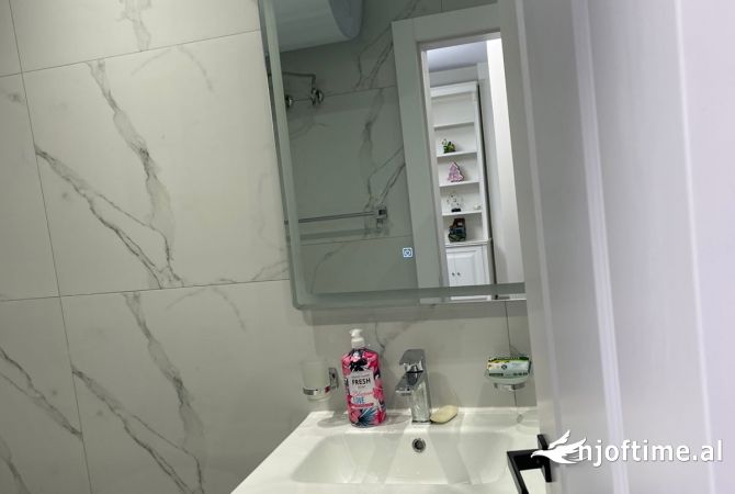 Shtepi me qera Apartament ne Tirane, 1+1, Mobilimi E mobiluar, Pagesa 1,000  Euro.