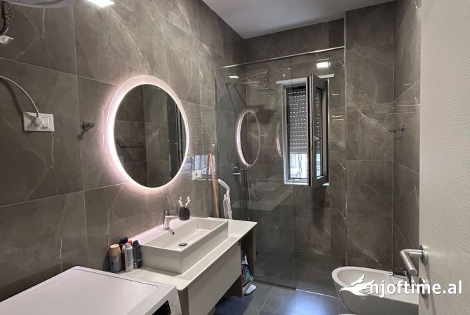 Shtepi me qera Apartament ne Tirane, 1+1, Mobilimi E mobiluar, Pagesa 900  Euro.