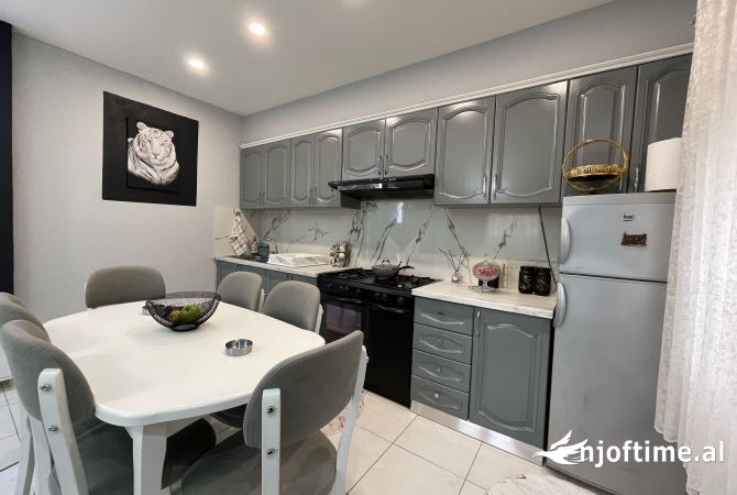 Shtepi ne shitje 1+1 ne Tirane - 180,000 Euro