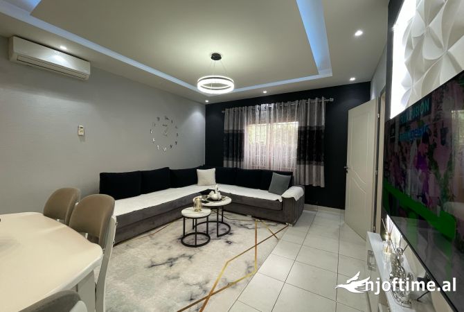 Shtepi ne shitje 1+1 ne Tirane - 180,000 Euro