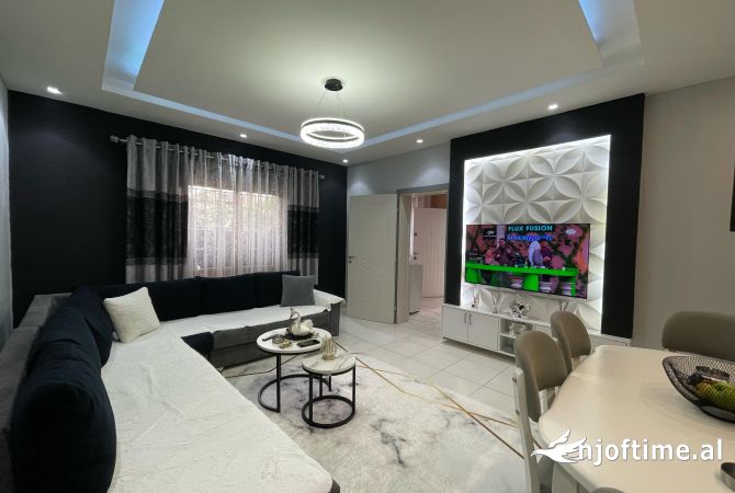 Shtepi ne shitje 1+1 ne Tirane - 180,000 Euro