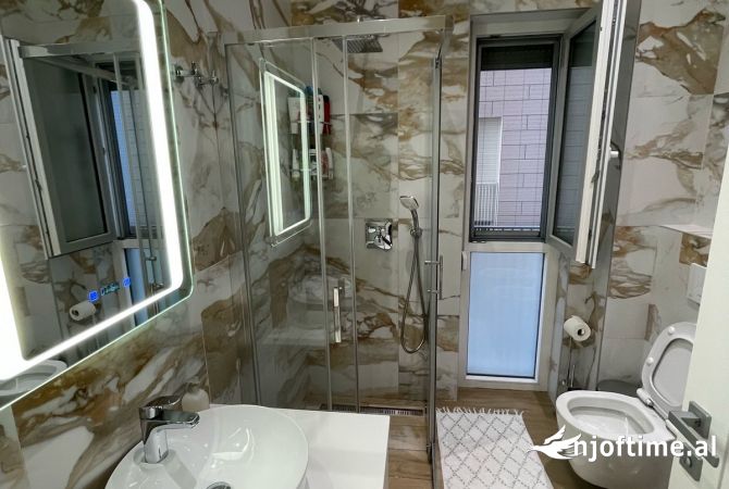 Shtepi ne shitje Apartament ne Tirane, 2+1, Mobilimi E mobiluar, Pagesa 249,000  Euro.