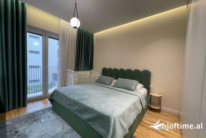 Shtepi ne shitje Apartament ne Tirane, 2+1, Mobilimi E mobiluar, Pagesa 249,000  Euro.