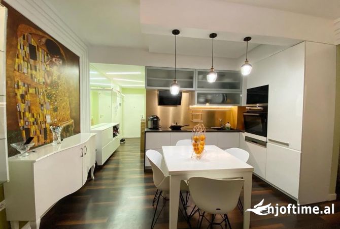 Shtepi me qera 2+1 ne Tirane - 780 Euro