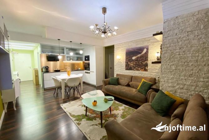 Shtepi me qera 2+1 ne Tirane - 780 Euro