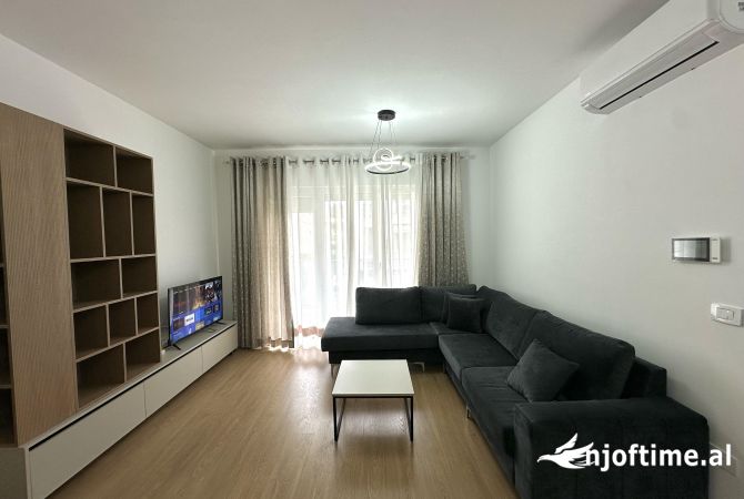 Shtepi me qera Apartament ne Tirane, 2+1, Mobilimi E mobiluar, Pagesa 1,000  Euro.