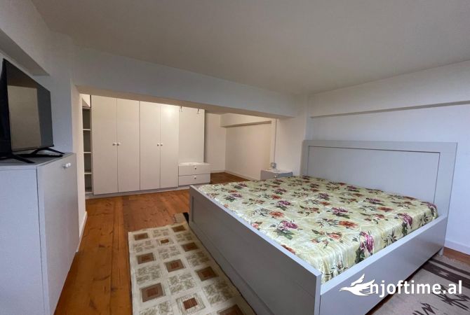Shtepi me qera Apartament ne Tirane, 1+1, Mobilimi E mobiluar, Pagesa 400  Euro.
