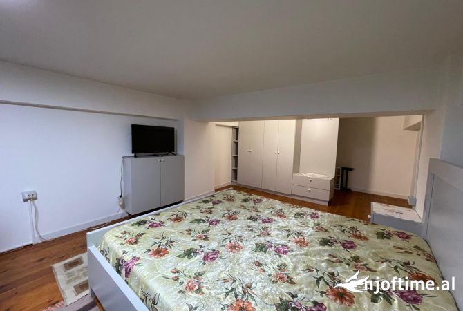 Shtepi me qera Apartament ne Tirane, 1+1, Mobilimi E mobiluar, Pagesa 400  Euro.
