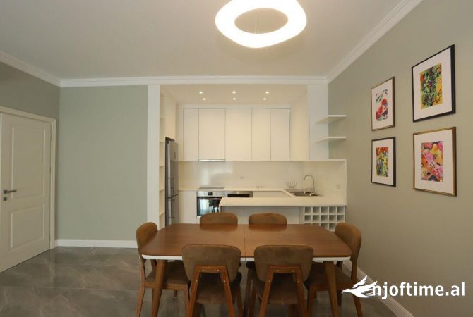 Shtepi me qera Apartament ne Tirane, 2+1, Mobilimi E mobiluar, Pagesa 1,400  Euro.