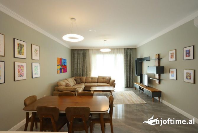 Shtepi me qera Apartament ne Tirane, 2+1, Mobilimi E mobiluar, Pagesa 1,400  Euro.