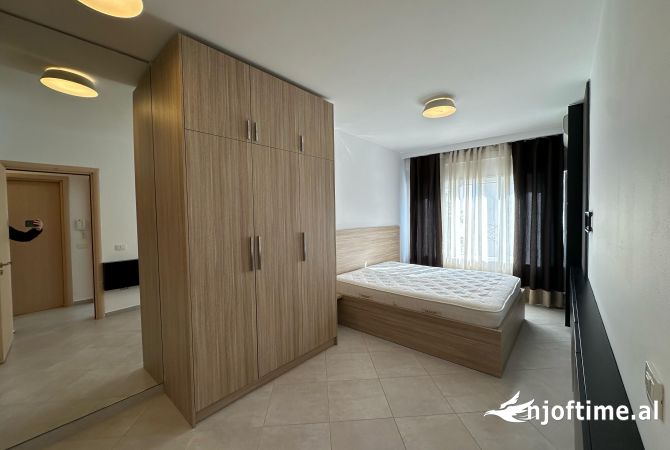 Shtepi me qera Apartament ne Tirane, 2+1, Mobilimi E mobiluar, Pagesa 900  Euro.