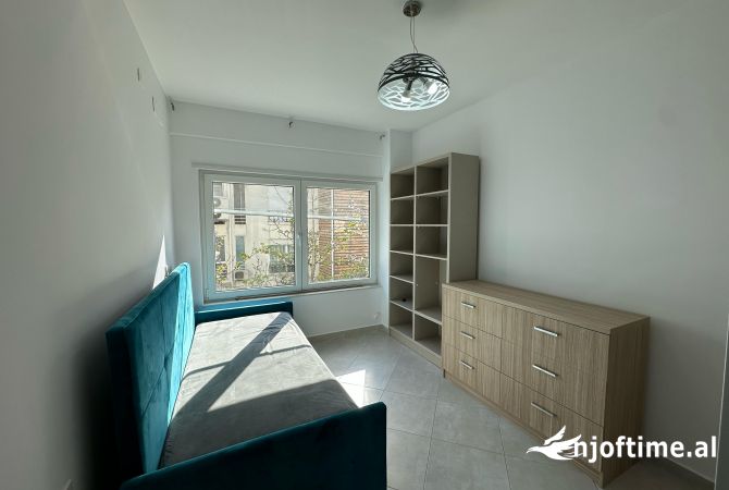 Shtepi me qera Apartament ne Tirane, 2+1, Mobilimi E mobiluar, Pagesa 900  Euro.