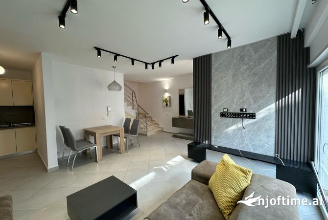 Shtepi me qera Apartament ne Tirane, 2+1, Mobilimi E mobiluar, Pagesa 900  Euro.