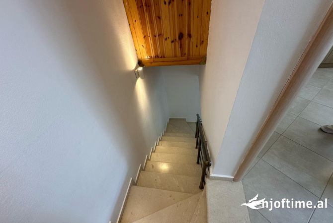 Shtepi me qera Apartament ne Tirane, 2+1, Mobilimi E mobiluar, Pagesa 900  Euro.