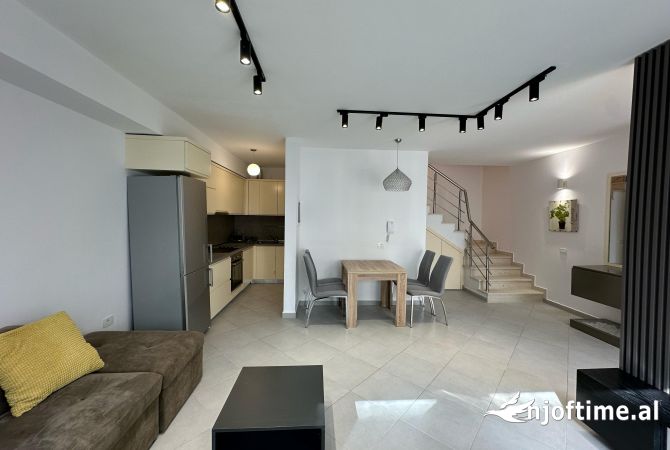 Shtepi me qera 2+1 ne Tirane - 900 Euro
