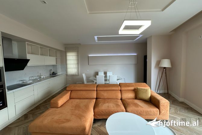Shtepi me qera 2+1 ne Tirane - 700 Euro