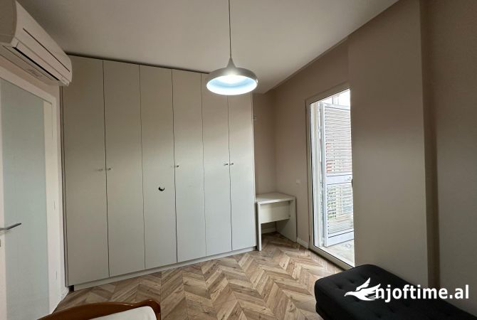 Shtepi me qera Apartament ne Tirane, 2+1, Mobilimi E mobiluar, Pagesa 700  Euro.