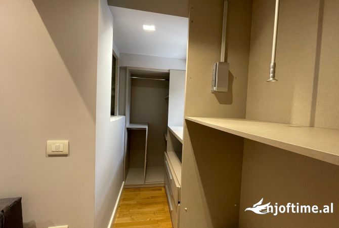 Shtepi me qera Apartament ne Tirane, 2+1, Mobilimi E mobiluar, Pagesa 1,300  Euro.