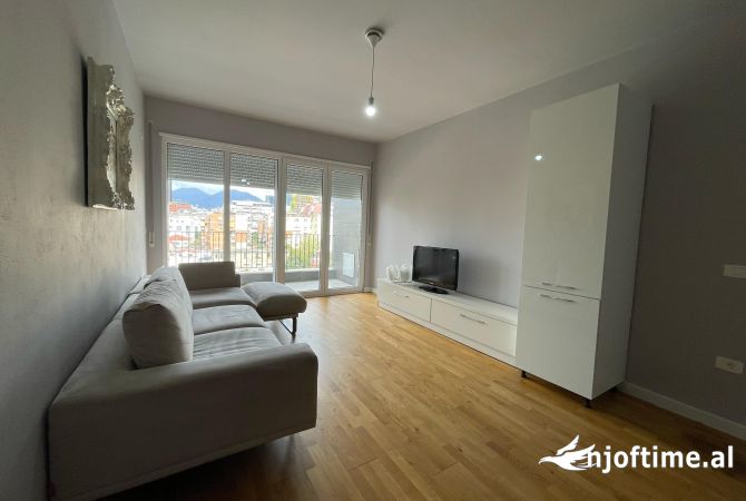 Shtepi me qera 1+1 ne Tirane - 700 Euro