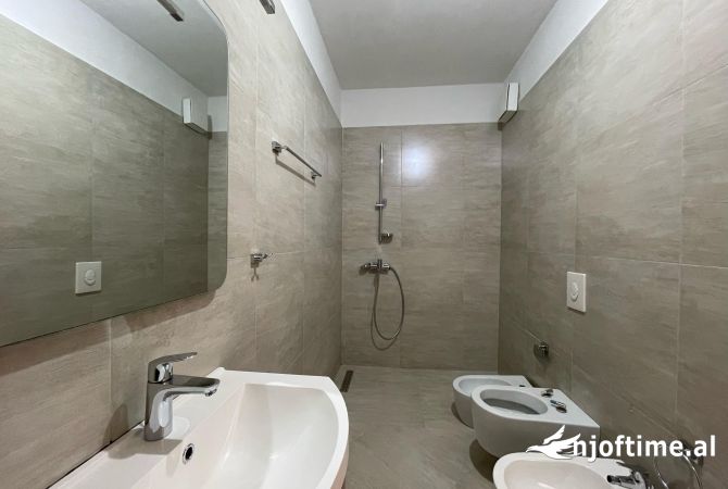 Shtepi me qera Apartament ne Tirane, 1+1, Mobilimi E mobiluar, Pagesa 700  Euro.