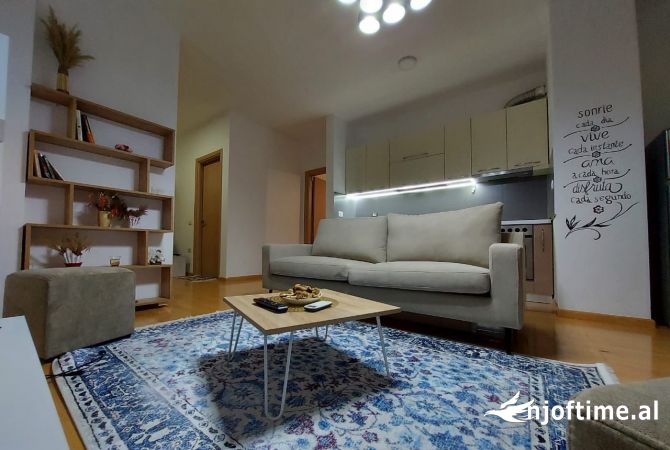 Shtepi me qera 2+1 ne Tirane - 700 Euro