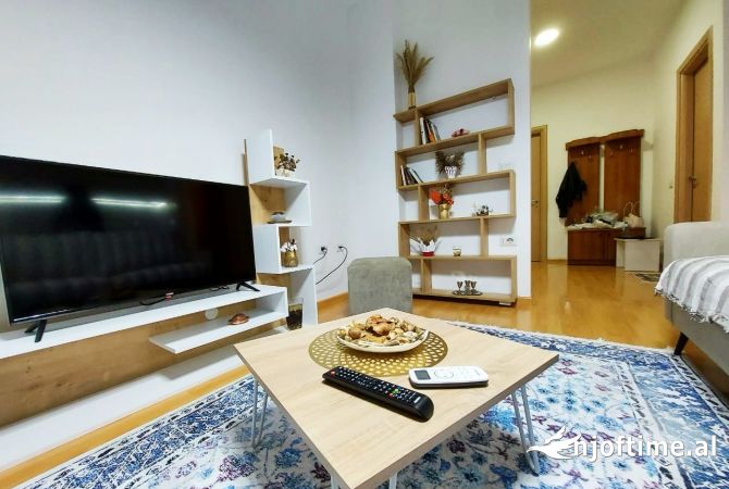 Shtepi me qera 2+1 ne Tirane - 700 Euro