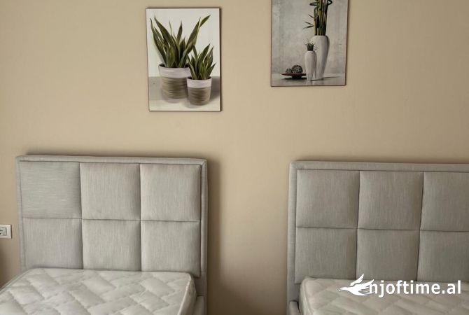 Shtepi me qera Apartament ne Tirane, 2+1, Mobilimi E mobiluar, Pagesa 500  Euro.